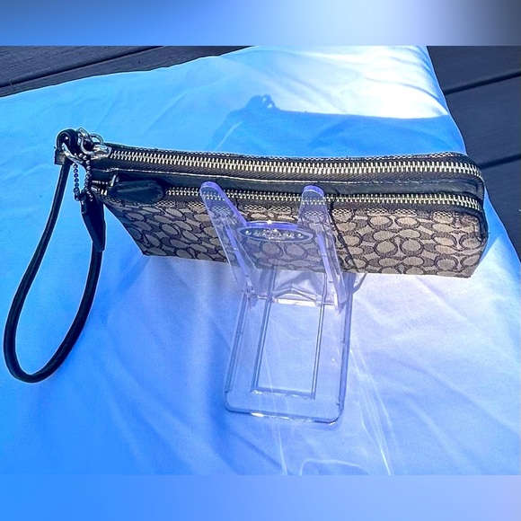 Coach Signature Black Smoke Double Zippered Wristlet/ Long Wallet With Hang Tag - Picture 5 of 16